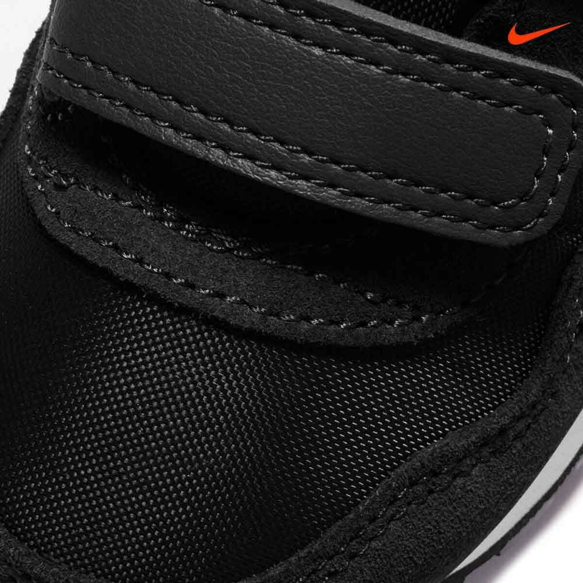 Zapatillas deportivas para niños Nike MD VALIANT CN8560 002