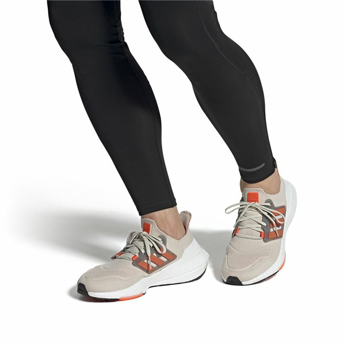 Zapatillas de running para adultos Adidas Ultraboost 22 Beige Hombre