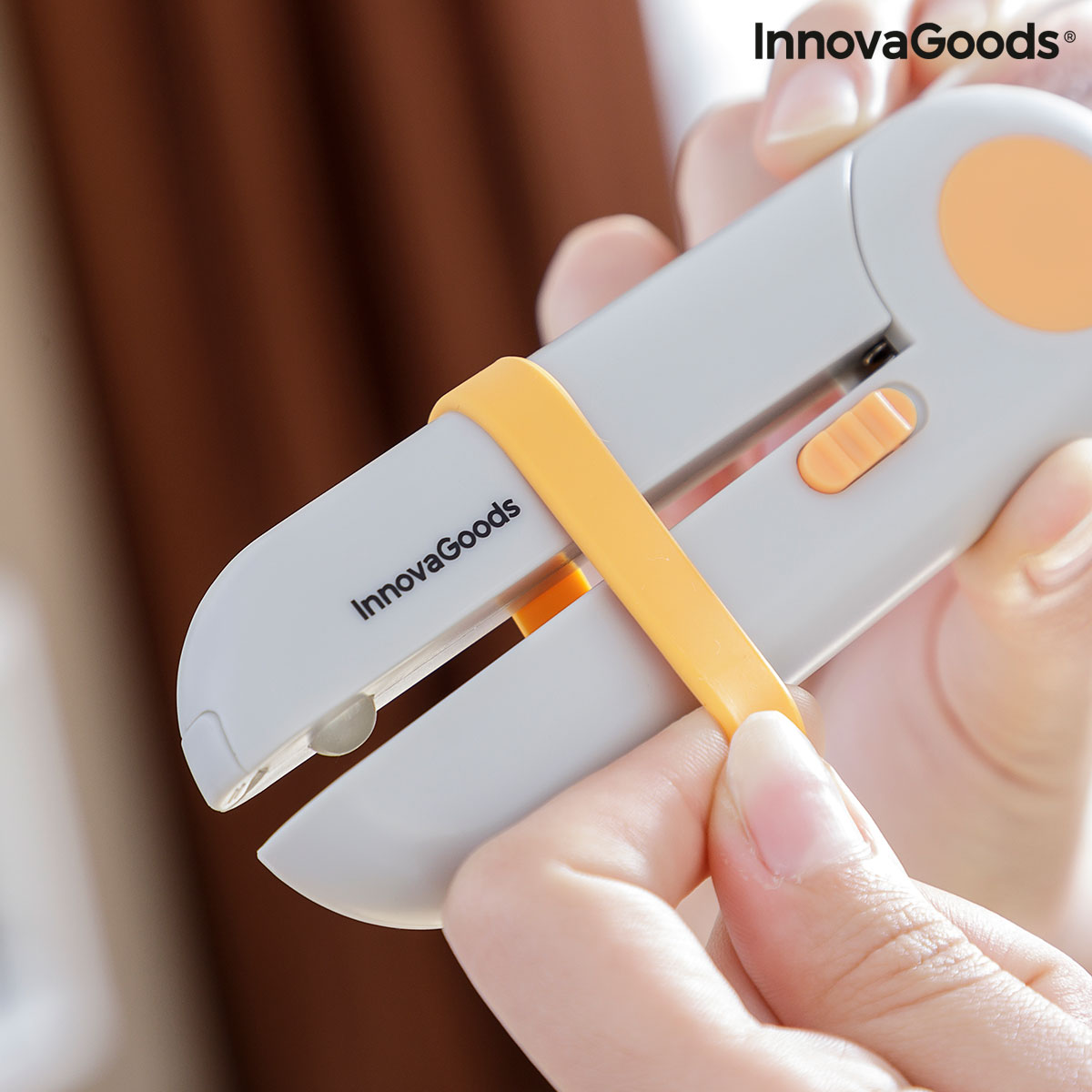 Cortaúñas para mascotas con clip LED InnovaGoods