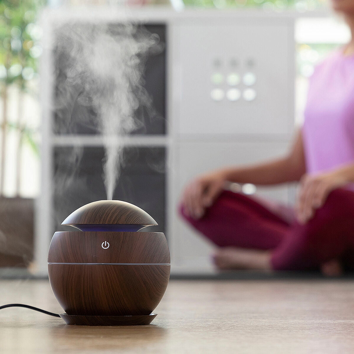 Mini humidificador difusor de aromas nogal oscuro InnovaGoods