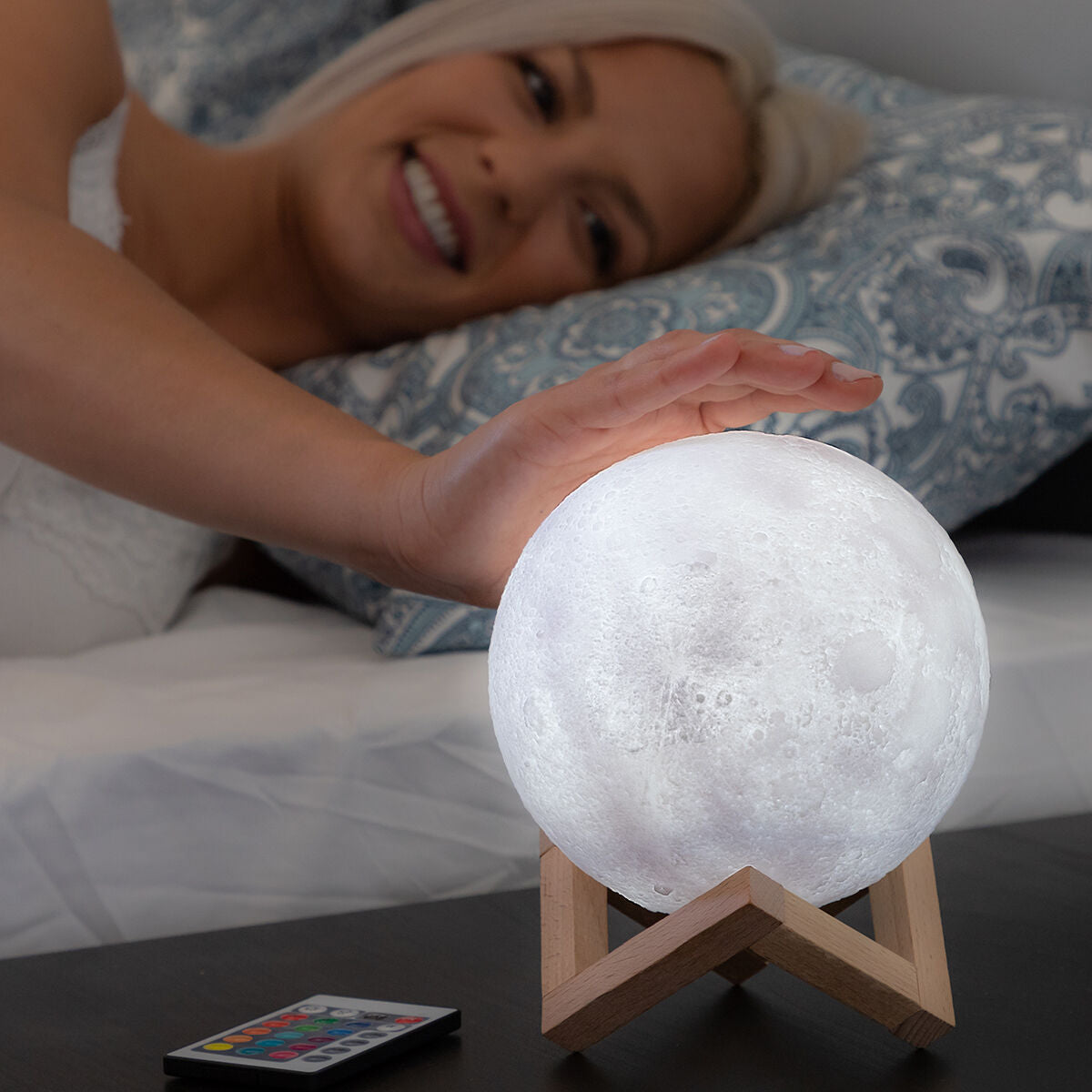 Lámpara de luna LED recargable Moondy InnovaGoods