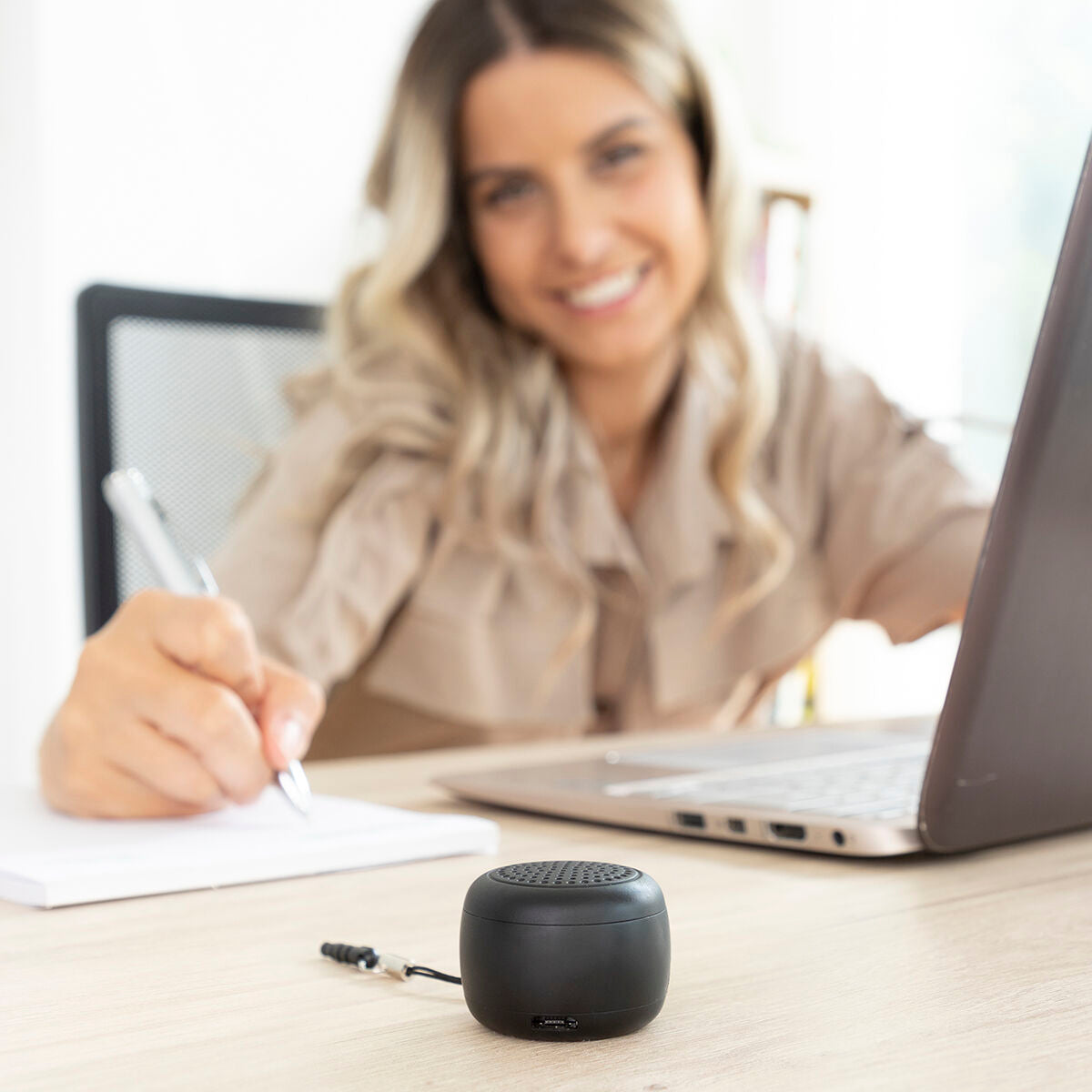 Minialtavoz inalámbrico portátil recargable Miund InnovaGoods