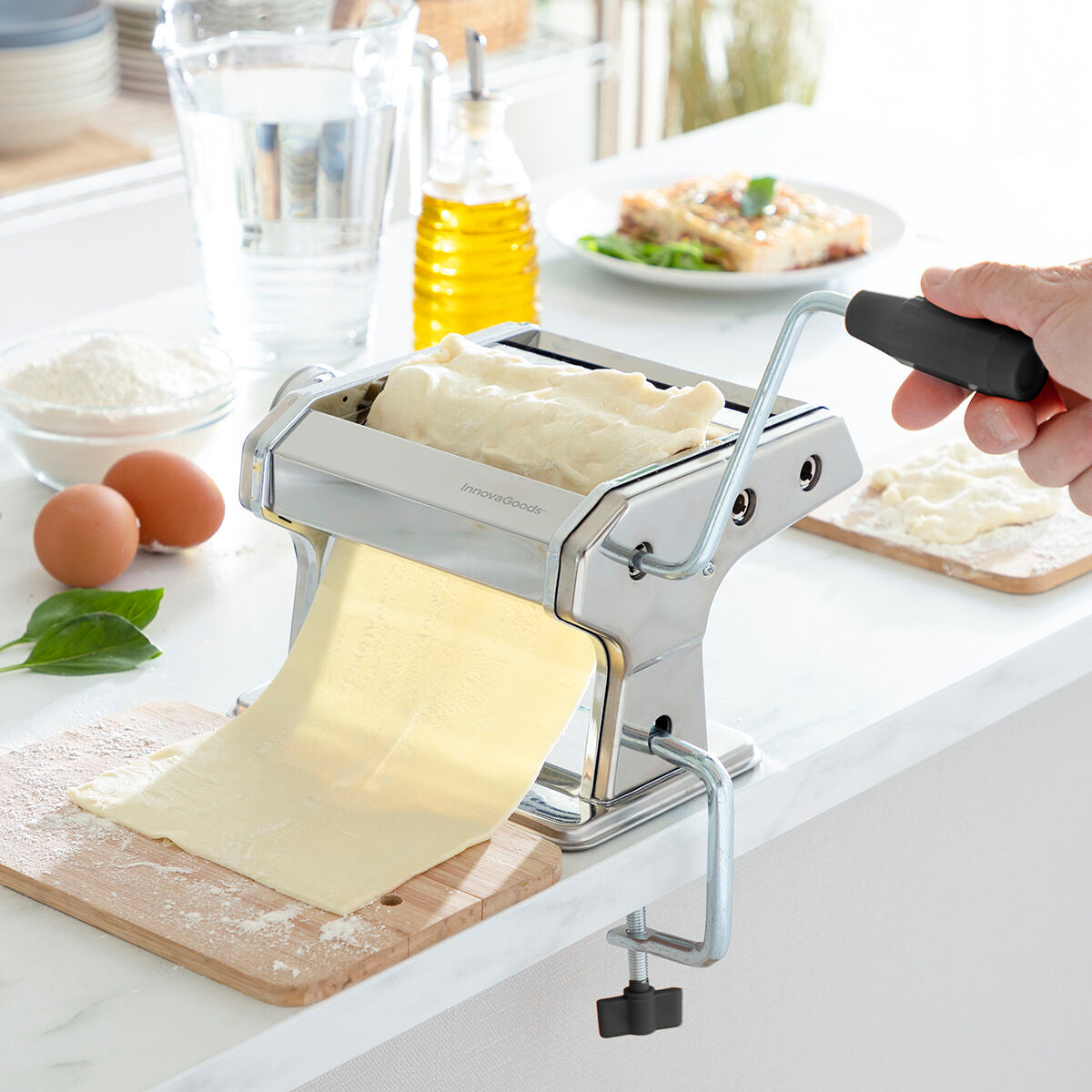 Máquina para hacer pasta fresca con recetas Frashta InnovaGoods