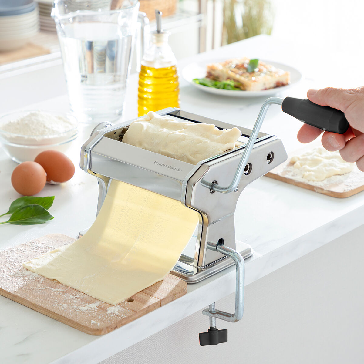 Máquina para hacer pasta fresca con recetas Frashta InnovaGoods