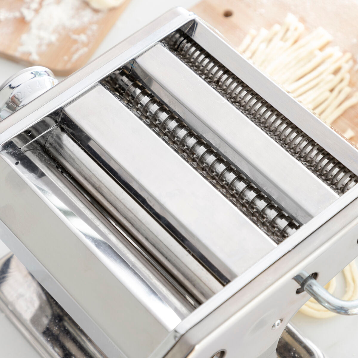 Máquina para hacer pasta fresca con recetas Frashta InnovaGoods