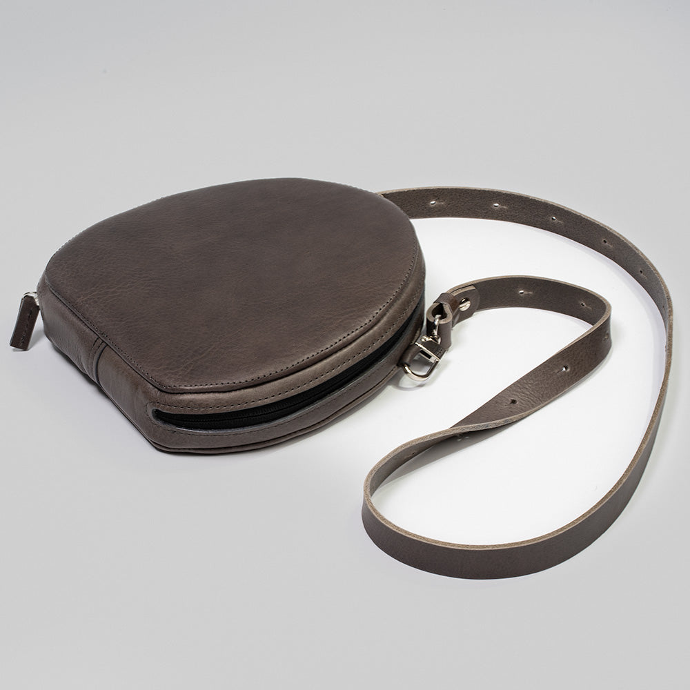 Leather Case for AirPods Max (Mahogany)