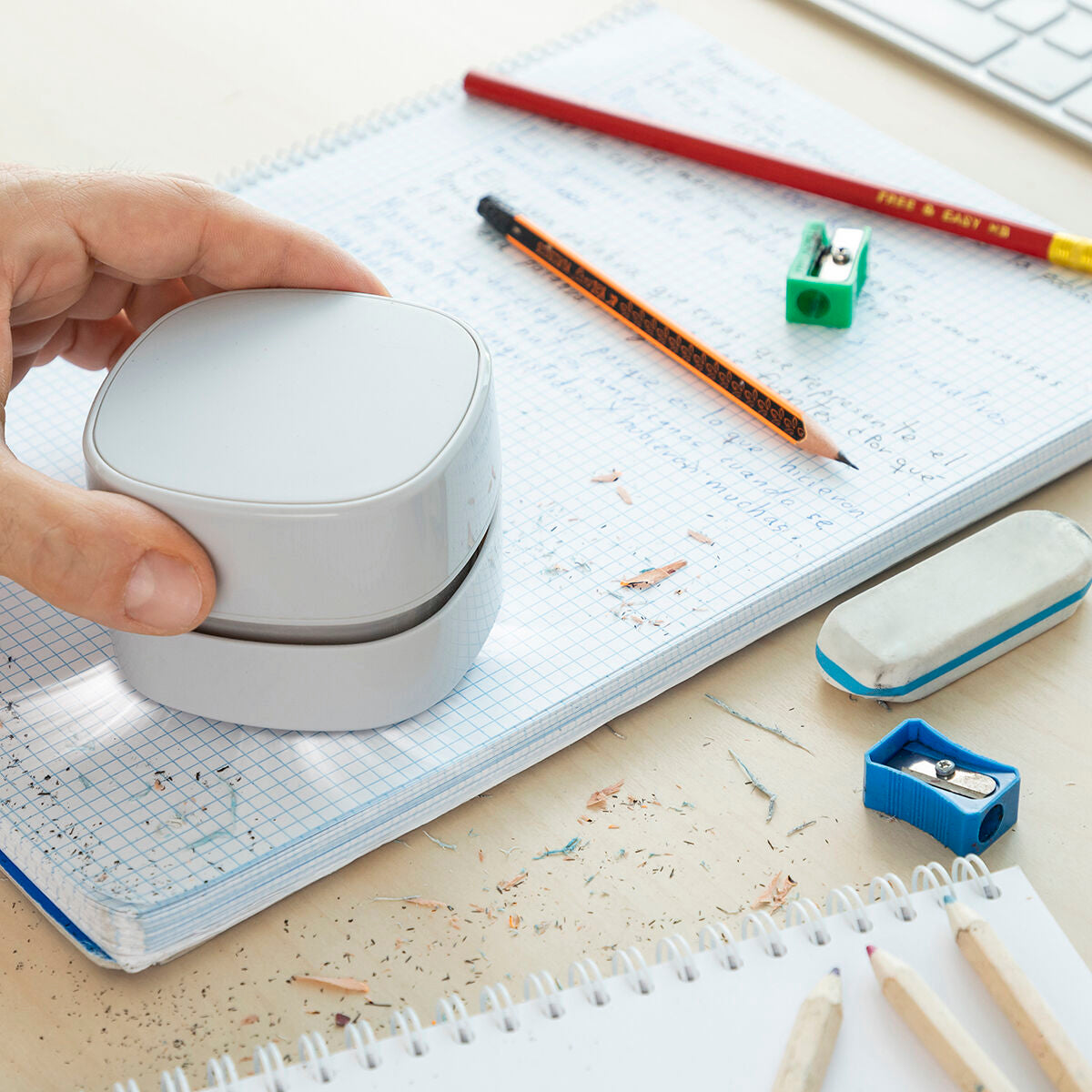 Mini aspiradora portátil de escritorio Micuum InnovaGoods
