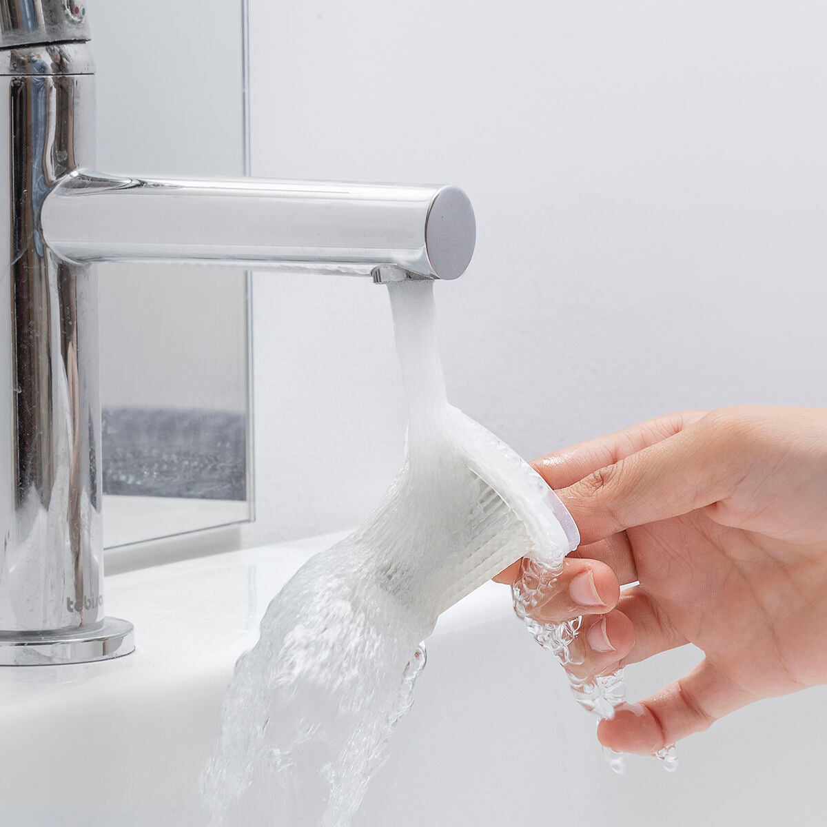 Mini aspiradora de mano inalámbrica recargable Recuum InnovaGoods
