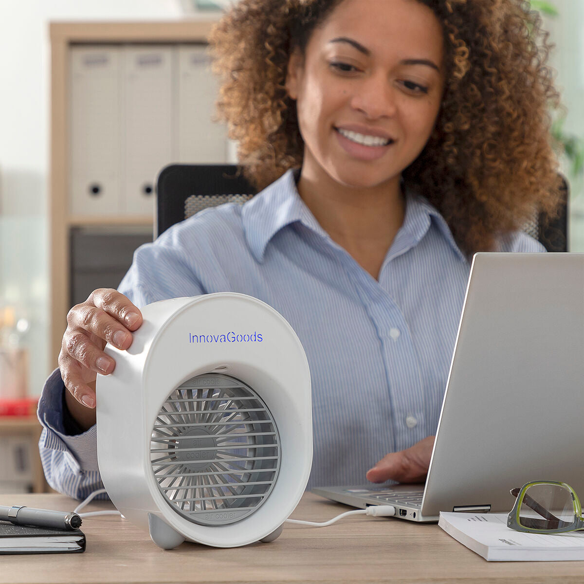 Mini enfriador de aire ultrasónico y humidificador con LED Koolizer InnovaGoods