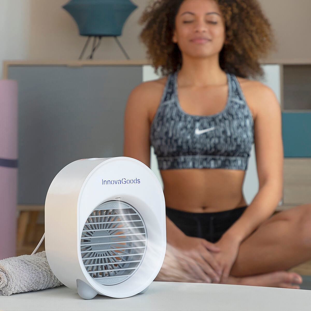 Mini enfriador de aire ultrasónico y humidificador con LED Koolizer InnovaGoods