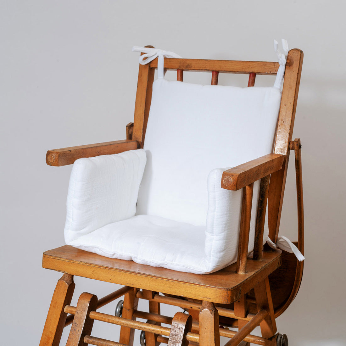 Silla alta acolchada de algodón orgánico - Blanco