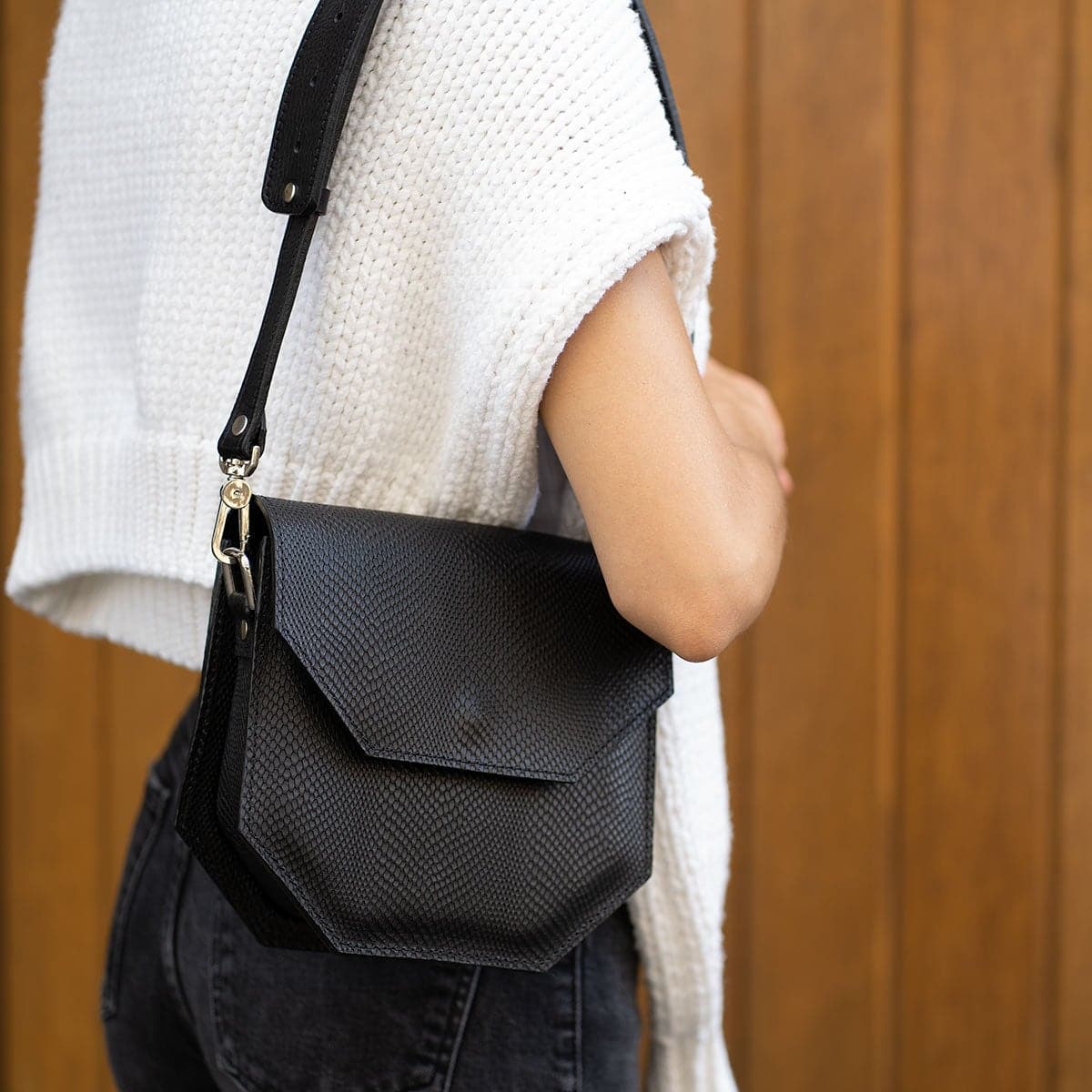 Embossed snake print purse - Hypatia